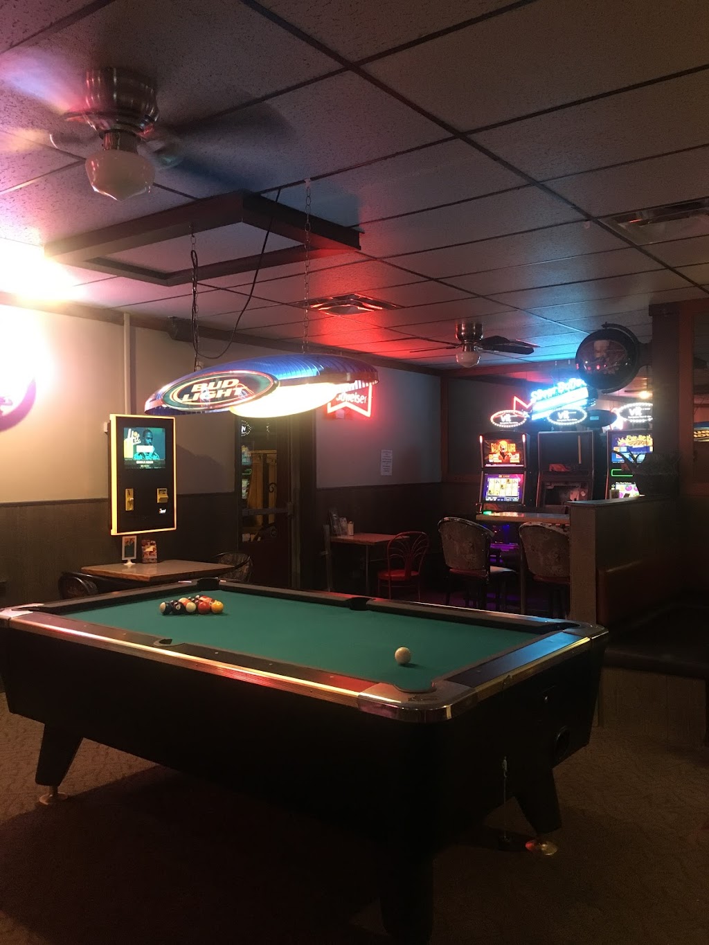 Cactus Pub & Grill | 117 4 St N, Picture Butte, AB T0K 1V0, Canada | Phone: (403) 732-5539