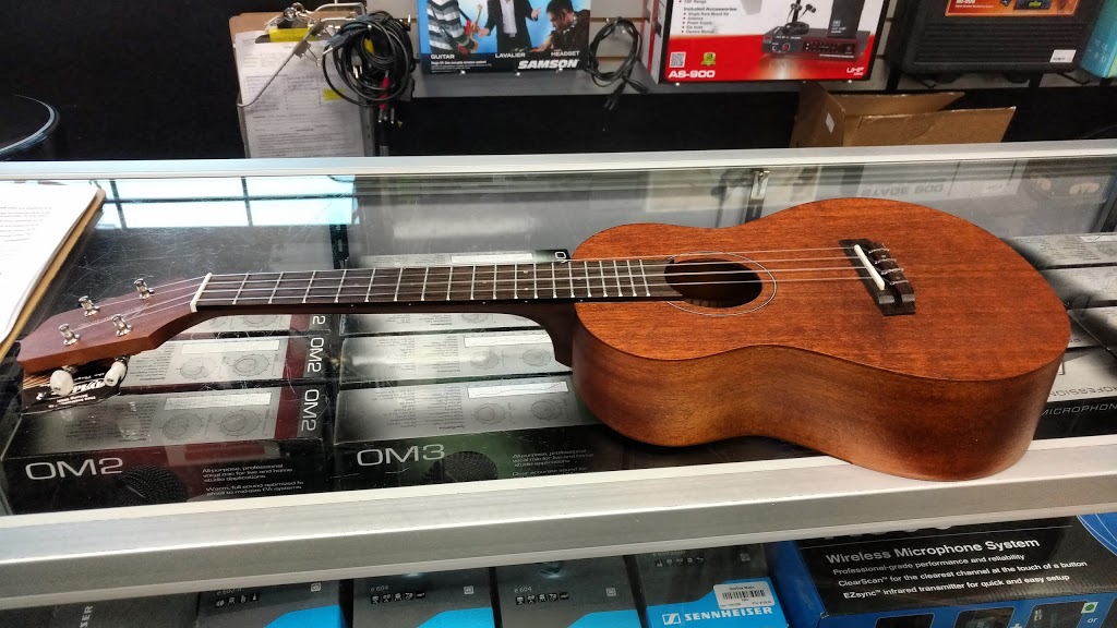Musique Red One Music | 2069 Avenue Chartier, Dorval, QC H9P 1H3, Canada | Phone: (514) 225-2226