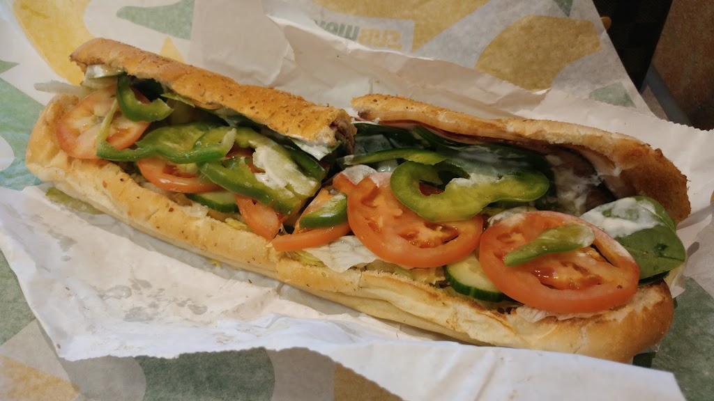 Subway | 2455 Dollarton Hwy Unit 120, North Vancouver, BC V7H 1A6, Canada | Phone: (604) 929-7232