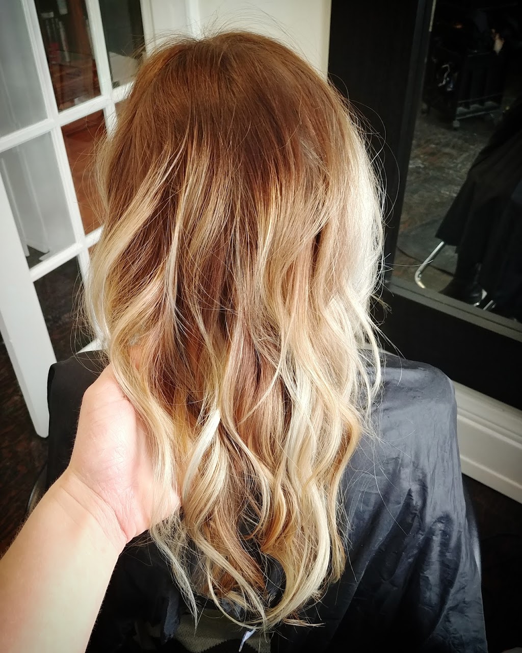 Elan Vitale Salon and Day Spa | 172 W Main St, Welland, ON L3C 5A2, Canada | Phone: (905) 732-4127