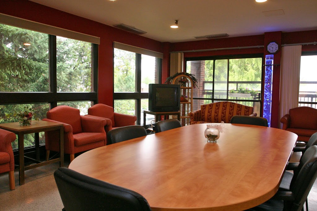 Bow-Crest Long Term Care | 5927 Bowness Rd NW, Calgary, AB T3B 0C7, Canada | Phone: (403) 288-2373