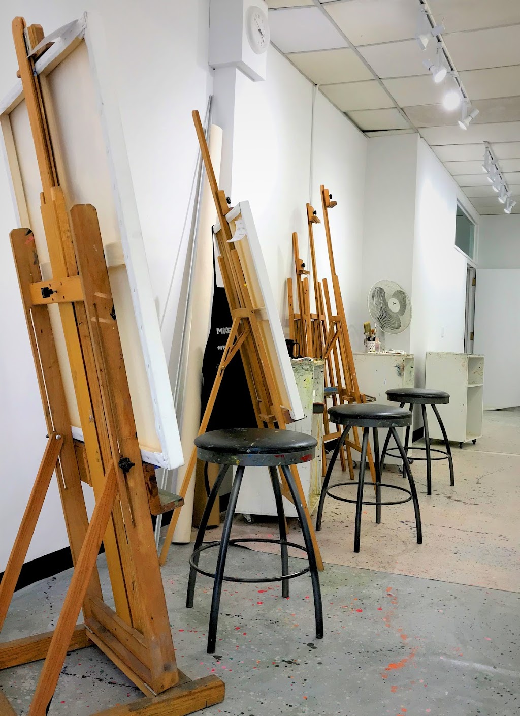 IAS Studio Classroom | 644B 1 Ave NE, Calgary, AB T2E 1M4, Canada | Phone: (403) 265-8961