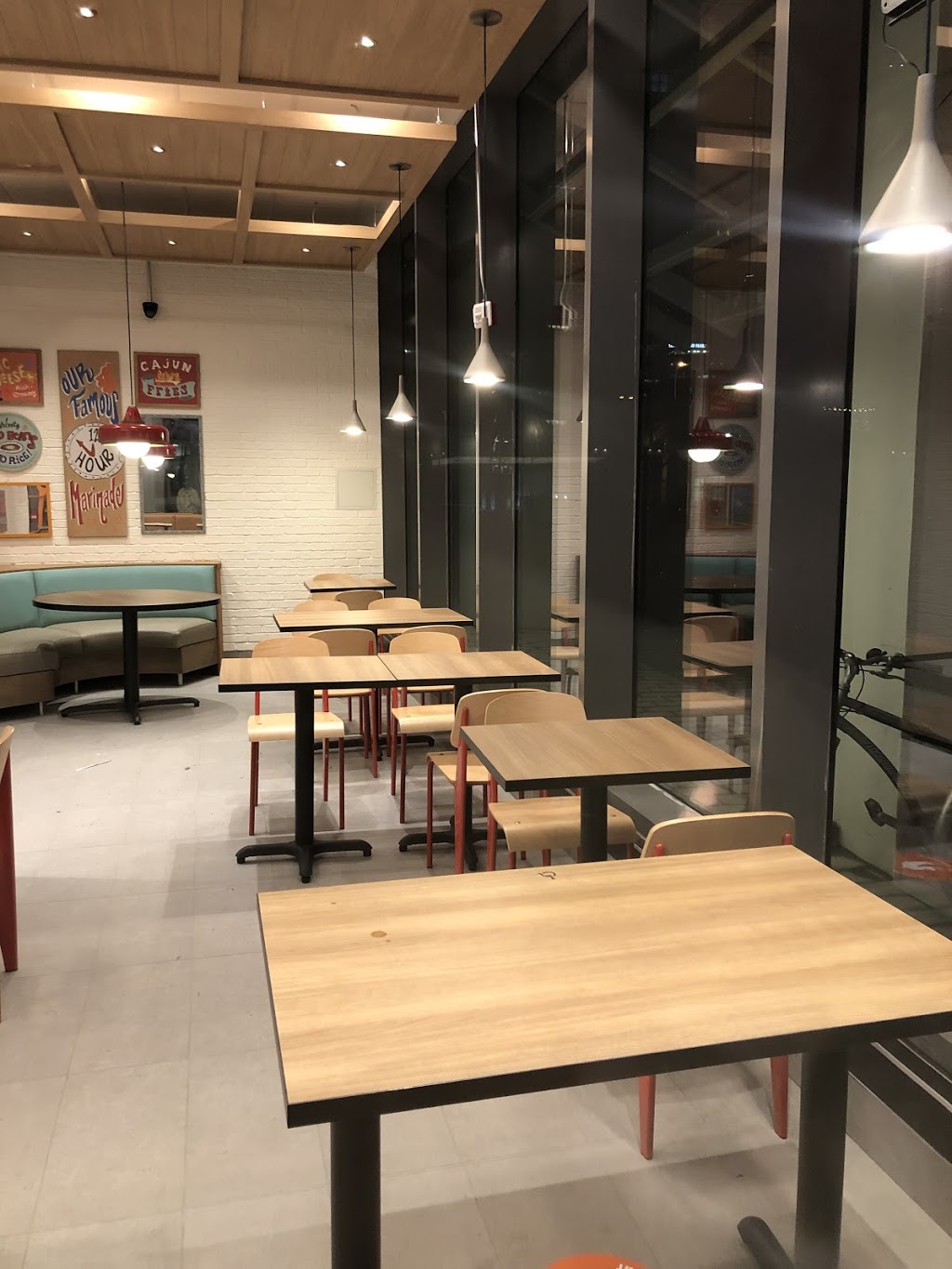 Popeyes Louisiana Kitchen | 194 Queens Quay E, Toronto, ON M5A 4K9, Canada | Phone: (416) 551-7271