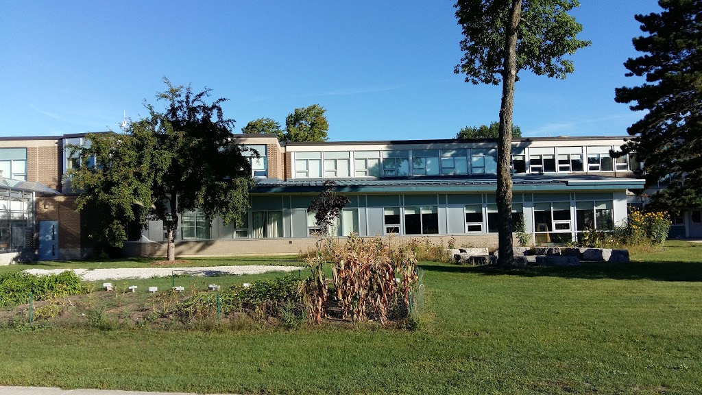 Stayner Collegiate Institute | 7578 Kings Hwy 26, Stayner, ON L0M 1S0, Canada | Phone: (705) 428-2639