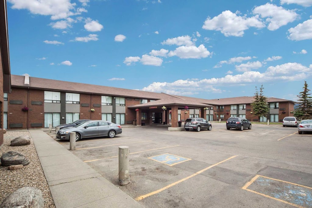 Comfort Inn West | 17610 100 Ave NW, Edmonton, AB T5S 1S9, Canada | Phone: (780) 484-4415