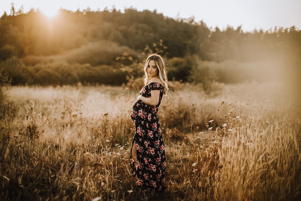 Wild Oak Collective | 6537 Wallace Dr, Brentwood Bay, BC V8M 1J8, Canada | Phone: (306) 261-4930