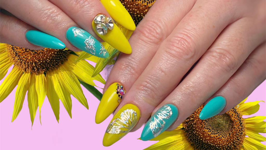 Aura Nails | 9880 Athens Rd SE, Calgary, AB T2J 1B9, Canada | Phone: (403) 862-9465