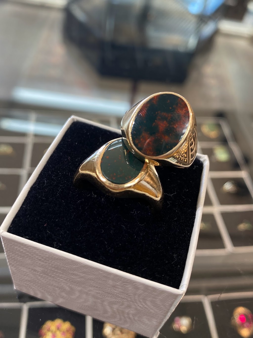 Westshore Jewelry | 730 Goldstream Ave, Victoria, BC V9B 0H9, Canada | Phone: (778) 406-0606