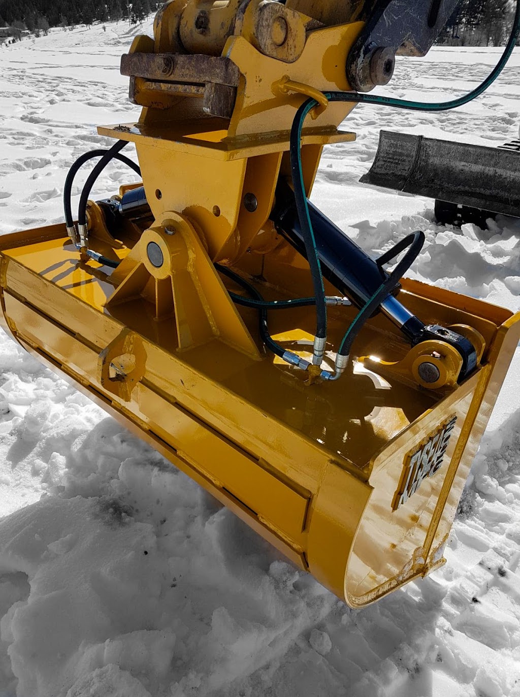 Red Raven Hydraulics Inc. | 7-115 Shuswap Ave, Chase, BC V0E 1M0, Canada | Phone: (250) 851-6400