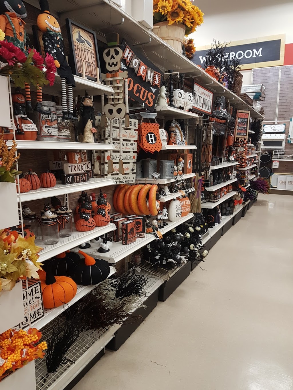 Michaels | 7555 Montrose Rd Unit R4, Niagara Falls, ON L2H 2E9, Canada | Phone: (905) 371-3077