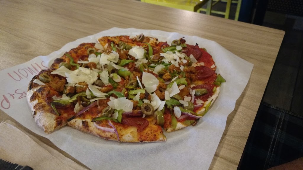 PizzBox La Boîte à Pizza Fleurimont | 2015 12e Avenue N #530, Sherbrooke, QC J1E 4J5, Canada | Phone: (819) 564-8888