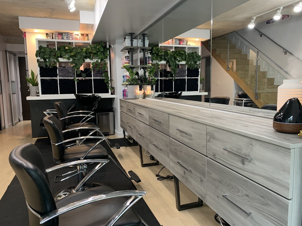 Hidden Gem Hair Stuff | 29 Stewart St, Toronto, ON M5V 2V8, Canada | Phone: (647) 674-1153