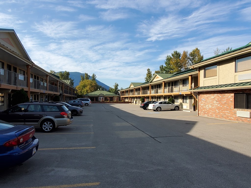 SureStay Plus Hotel By Best Western Salmon Arm | 61 10 St SW, Salmon Arm, BC V1E 1E4, Canada | Phone: (250) 832-9793