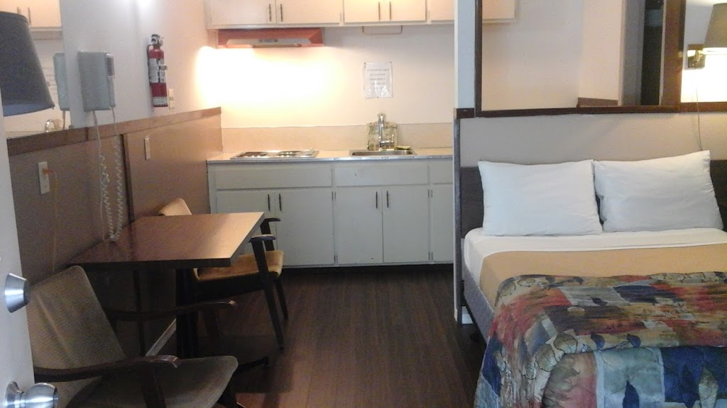 falcon Nest motel | lodging | 5867 Trans-Canada Hwy, Duncan, BC V9L 3R9, Canada | 8663432526 OR +1 866-343-2526