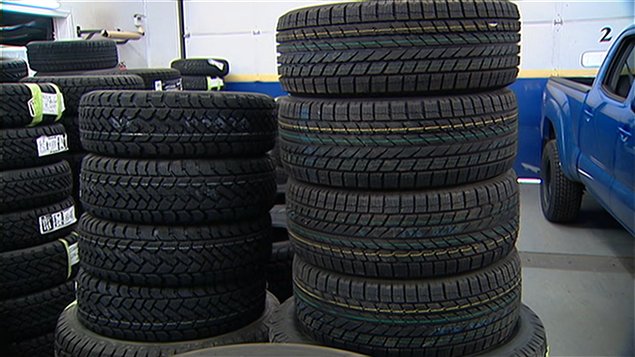 Pneus Longueuil | 1600 Rue Soucy Local 105, Saint-Hubert, QC J4T 1A3, Canada | Phone: (450) 676-8442