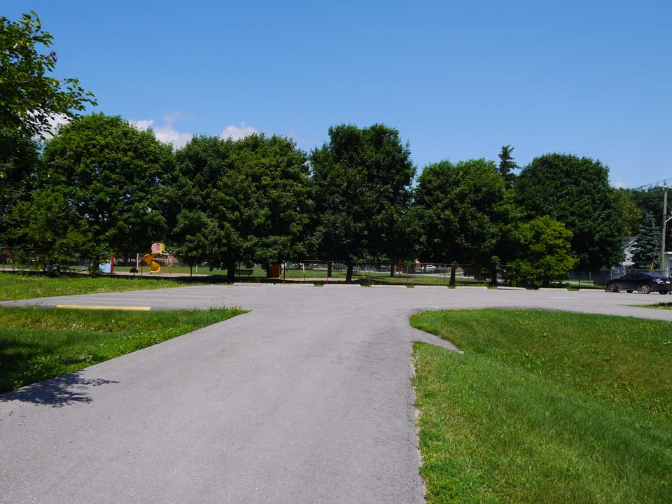 Sevenoaks Academy | 190 Cook St, Barrie, ON L4M 4H5, Canada | Phone: (705) 722-0397