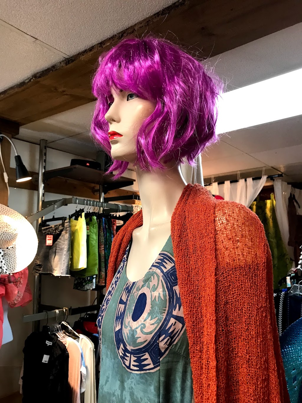 Friperie/Boutique La BoAime | 18 Boulevard Curé-Labelle, Sainte-Rose, QC H7L 2Y9, Canada | Phone: (514) 993-4986