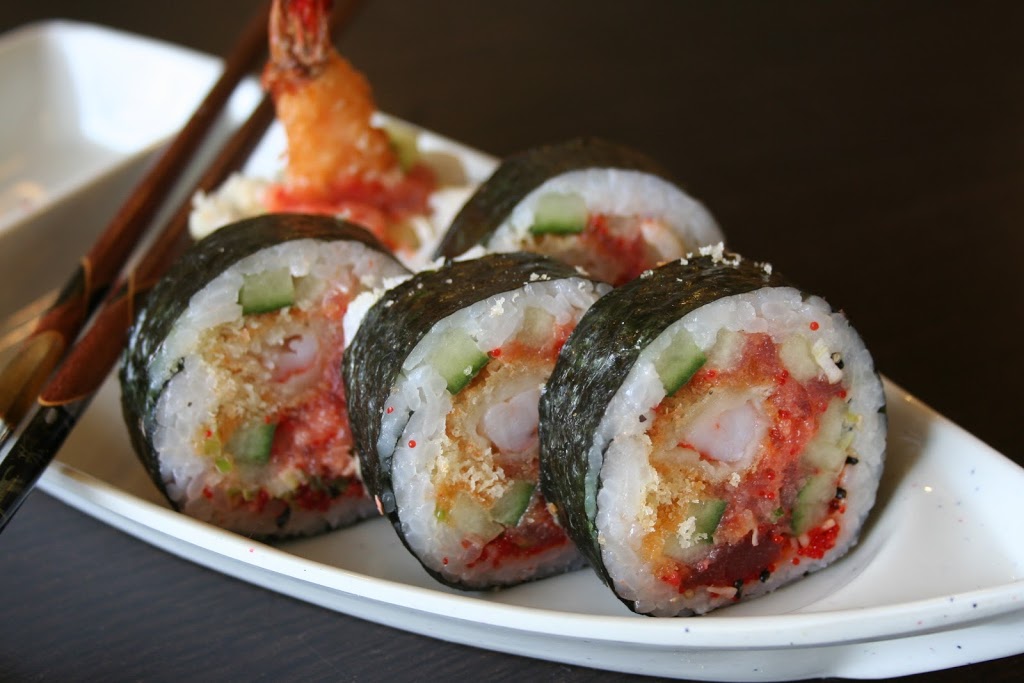 Tom Tom sushi | 1110 Boulevard Curé-Labelle, Blainville, QC J7C 2M9, Canada | Phone: (579) 637-1999