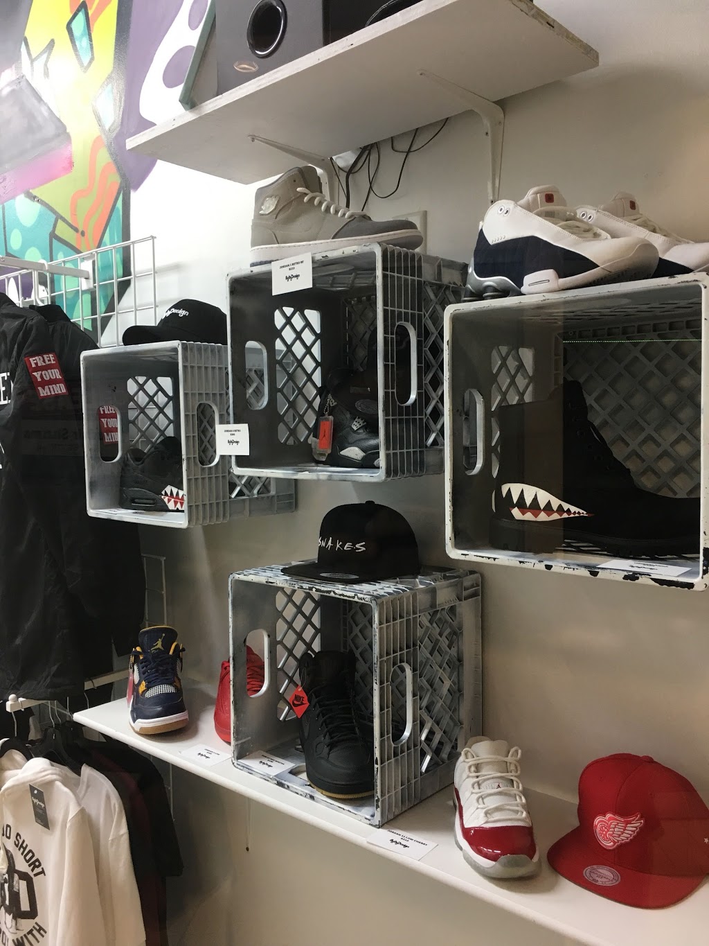 FLY BY DESIGN SHOP | 7215 Goreway Dr #1c17, Mississauga, ON L4T 2T9, Canada | Phone: (437) 776-5205