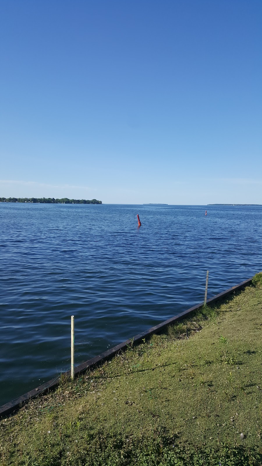 Lefroy Harbour Resorts Inc | 727 Harbour St, Lefroy, ON L0L 1W0, Canada | Phone: (877) 453-3769