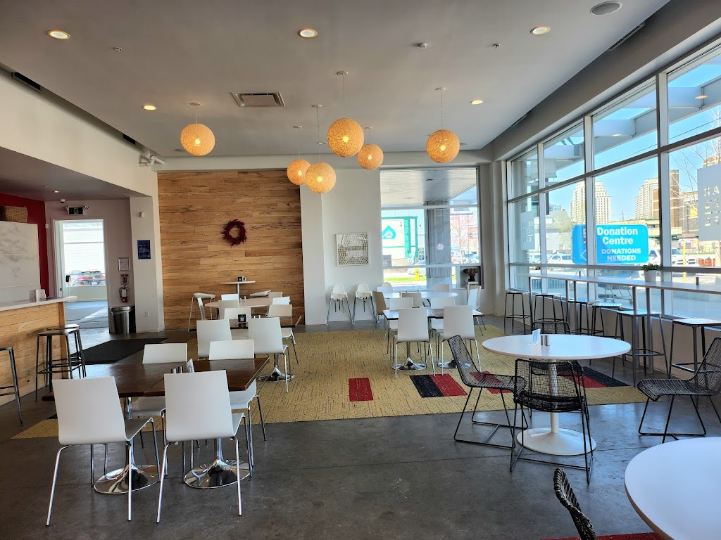 Edgar and Joes Cafe | 255 Horton St E, London, ON N6B 1L1, Canada | Phone: (519) 645-0900