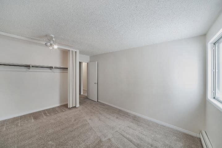 Harrow Court | 142 Harrow Cir NW, Edmonton, AB T5A 4H8, Canada | Phone: (780) 220-1390