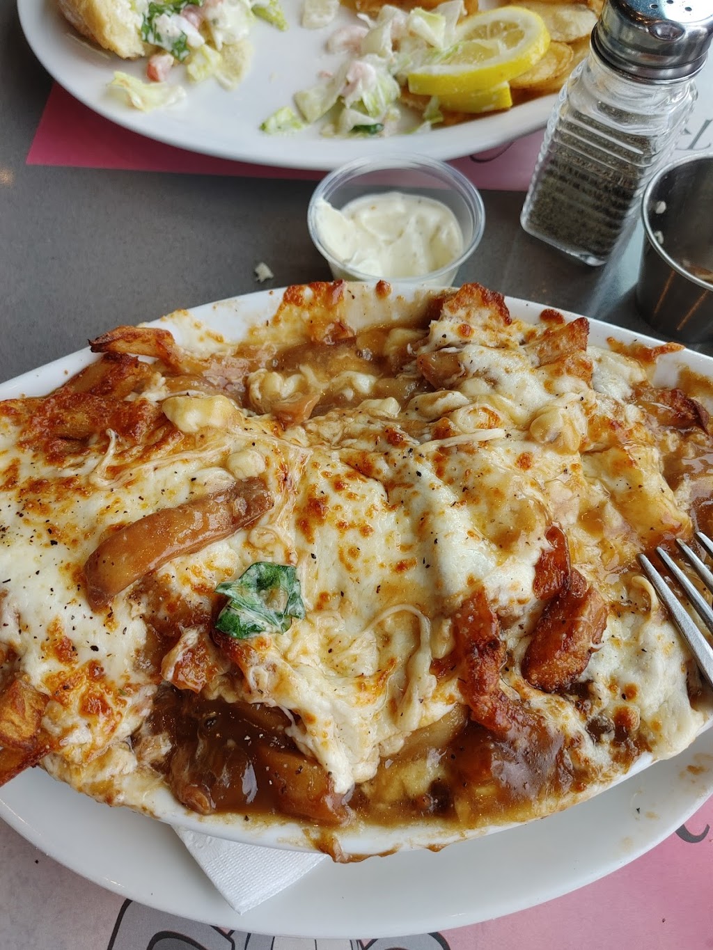 Resto des Basques | 68 QC-132, Trois-Pistoles, QC G0L 4K0, Canada | Phone: (418) 851-2991