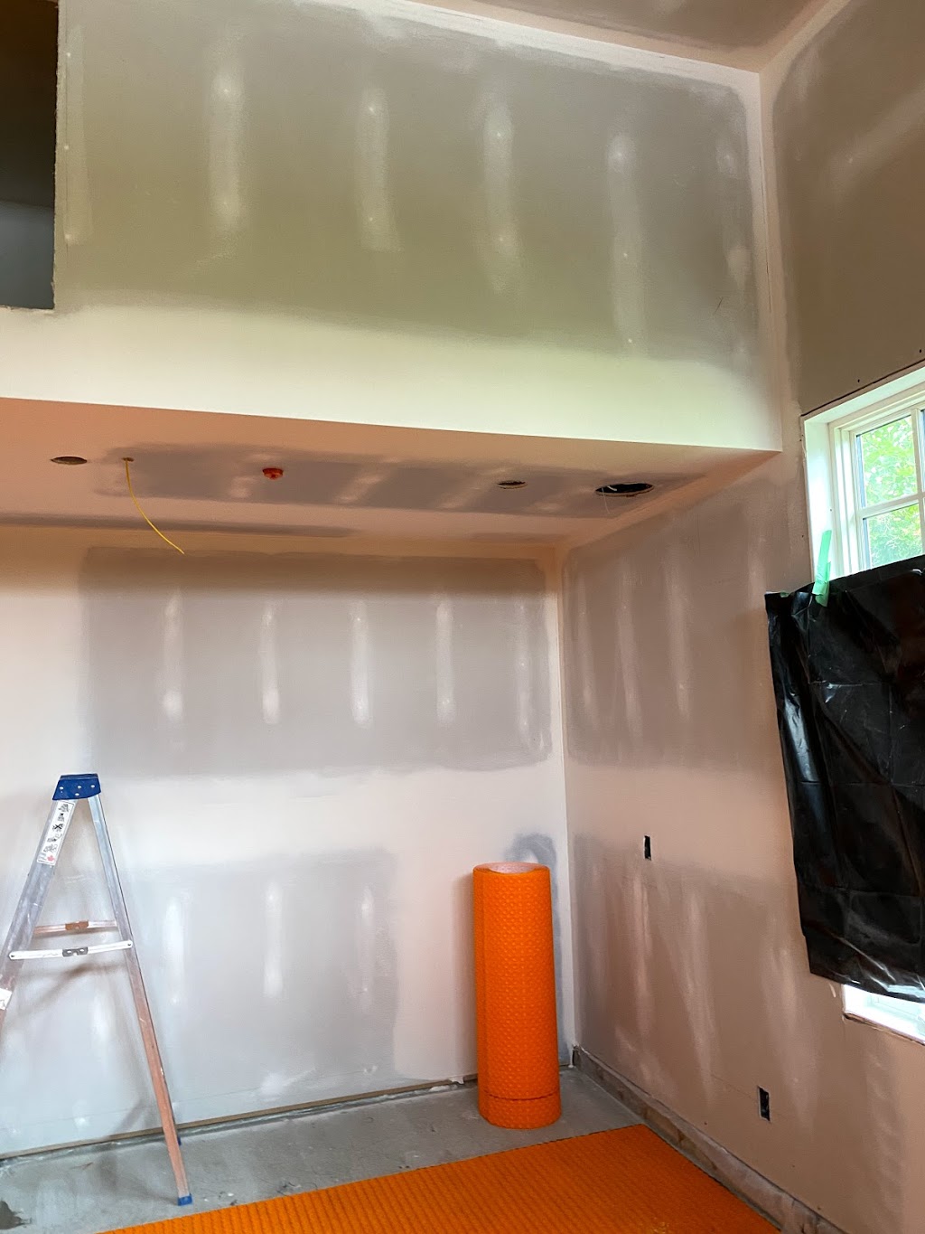 1 Day Painting & Drywall Restoration Ltd | 7853 169A St, Surrey, BC V4N 6L4, Canada | Phone: (604) 256-4994