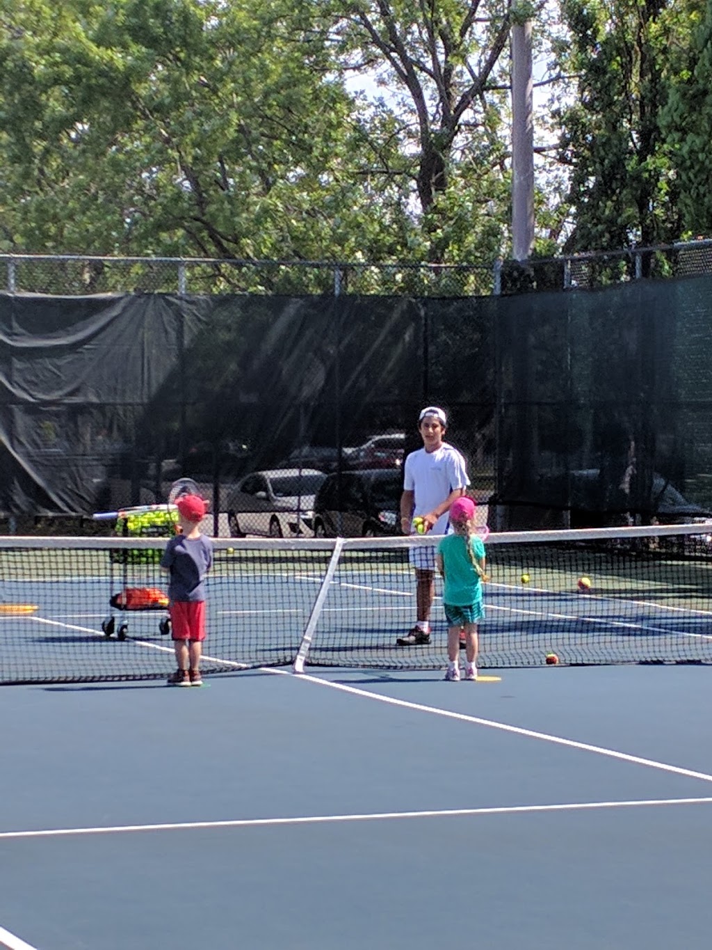 Montreal Tennis Cavelier | 330 80e Av, LaSalle, QC H8R 2T4, Canada | Phone: (514) 367-6445