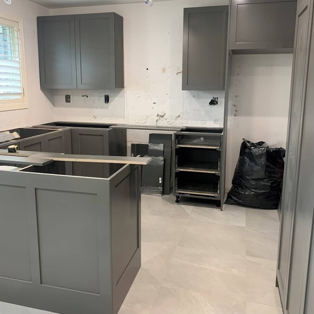 RTH HOME improvement | 719 3rd St W, North Vancouver, BC V7M 0E7, Canada | Phone: (604) 704-7600
