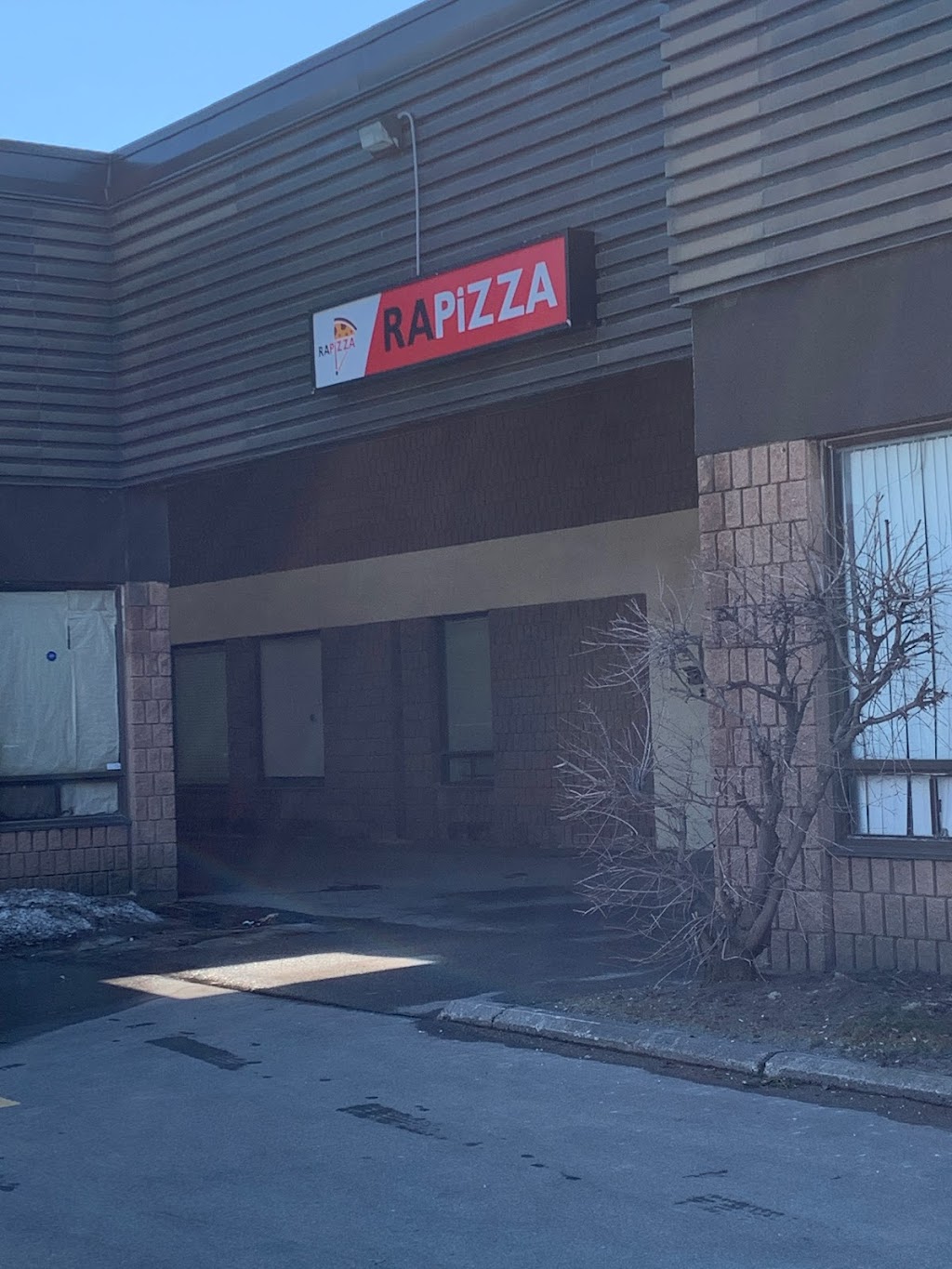 RAPiZZA - Mavis | 720 Burnhamthorpe Rd W Unit 9-B, Mississauga, ON L5C 3X3, Canada | Phone: (905) 232-6339