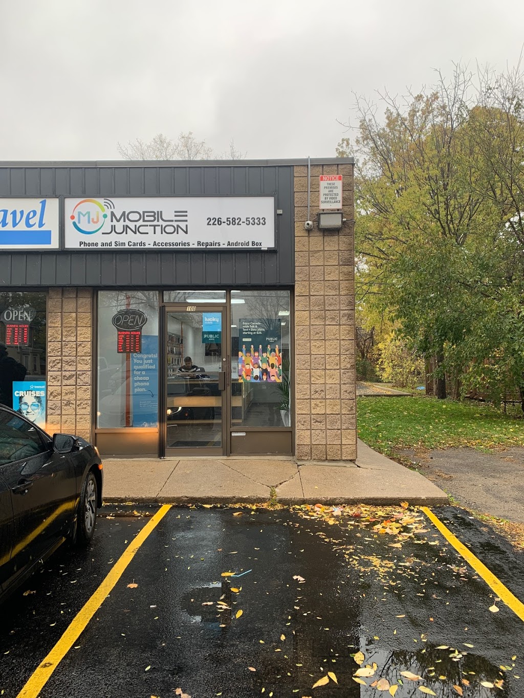 Mobile Junction | 25 Oxford St W Unit 100, London, ON N6H 1R2, Canada | Phone: (226) 582-5333