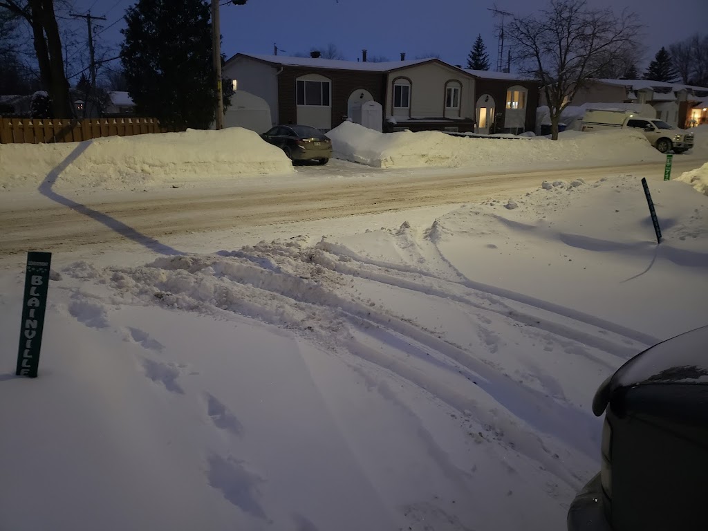 Déneigement Blainville | 17082 Rang Ste Marguerite, Mirabel, QC J0N, Canada | Phone: (450) 475-8778