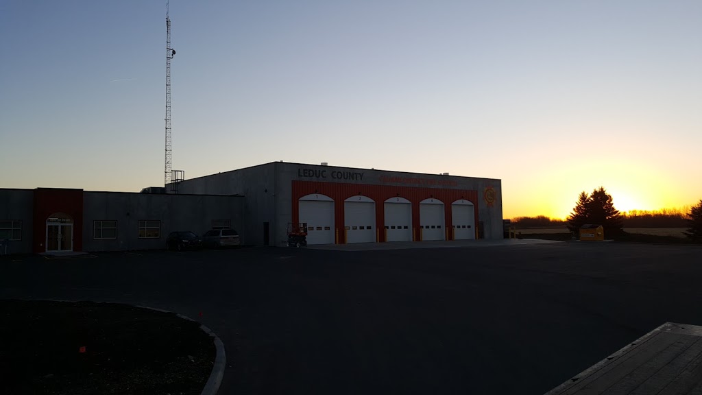Calmar District Fire Station | fire station | 4517 50 St, Calmar, AB T0C 0V0, Canada | 7809557099 OR +1 780-955-7099