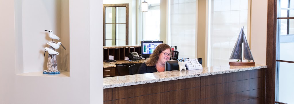 Aurora Dental Group | 80 Hewlett Park Landing, Sylvan Lake, AB T4S 2J3, Canada | Phone: (403) 887-3222