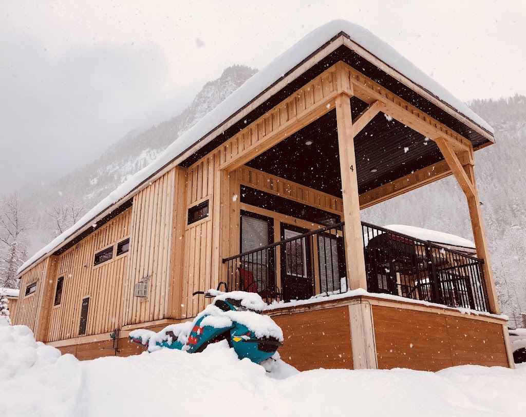 Boulder Mountain Resort | 3069 Trans-Canada Hwy, Revelstoke, BC V0E 2S0, Canada | Phone: (250) 837-4420