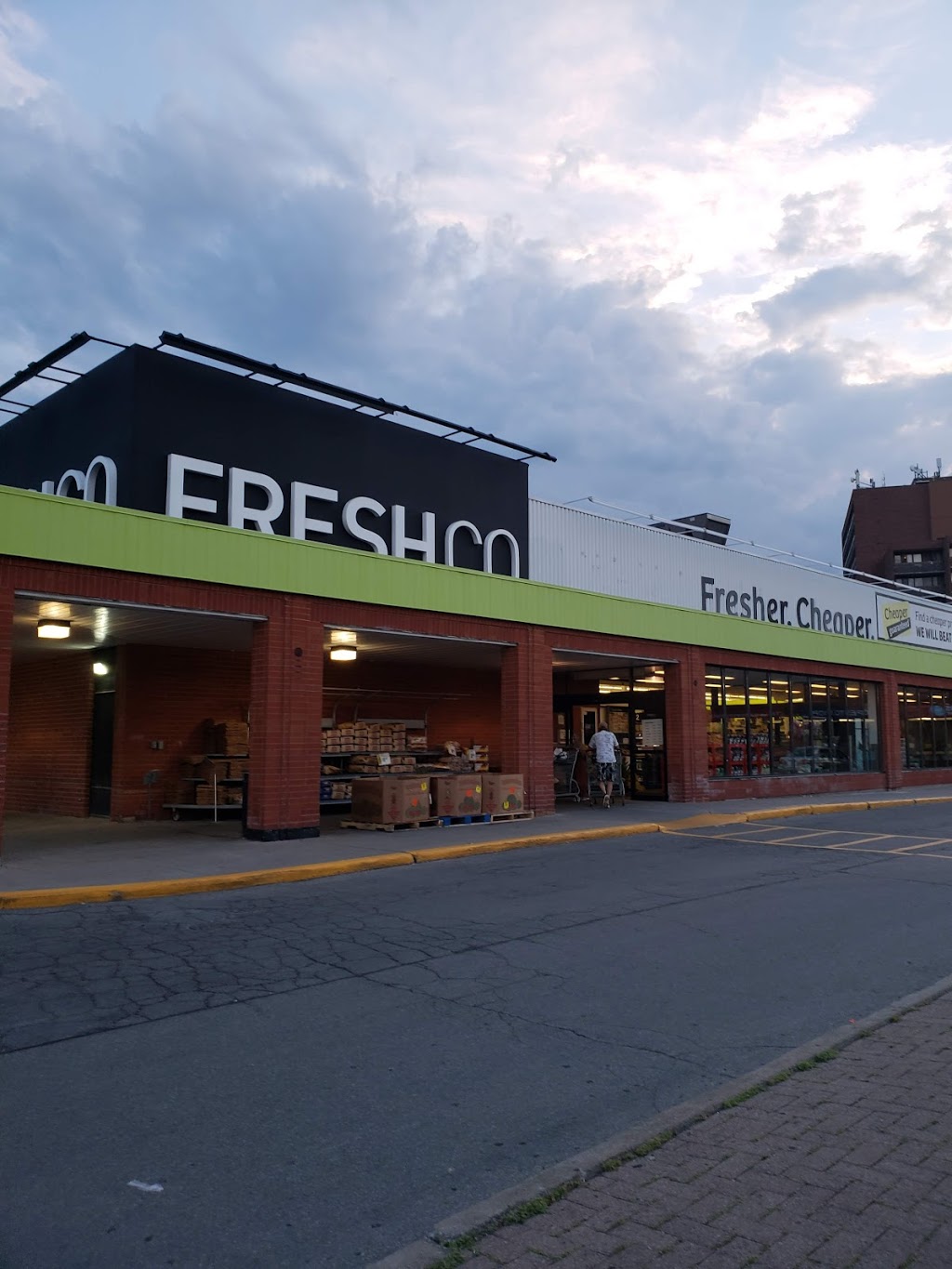 Glen Erin Plaza | 6040 Glen Erin Dr, Mississauga, ON L5N 3M4, Canada