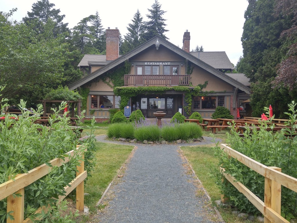 Black Goose Inn | 1051 Resort Dr, Parksville, BC V9P 2E4, Canada | Phone: (250) 586-1001