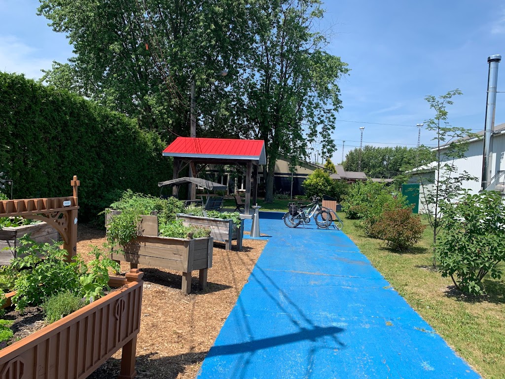Municipalité de St-Albert | 1245 Rue Principale, Saint-Albert, QC J0A 1E0, Canada | Phone: (819) 353-3300