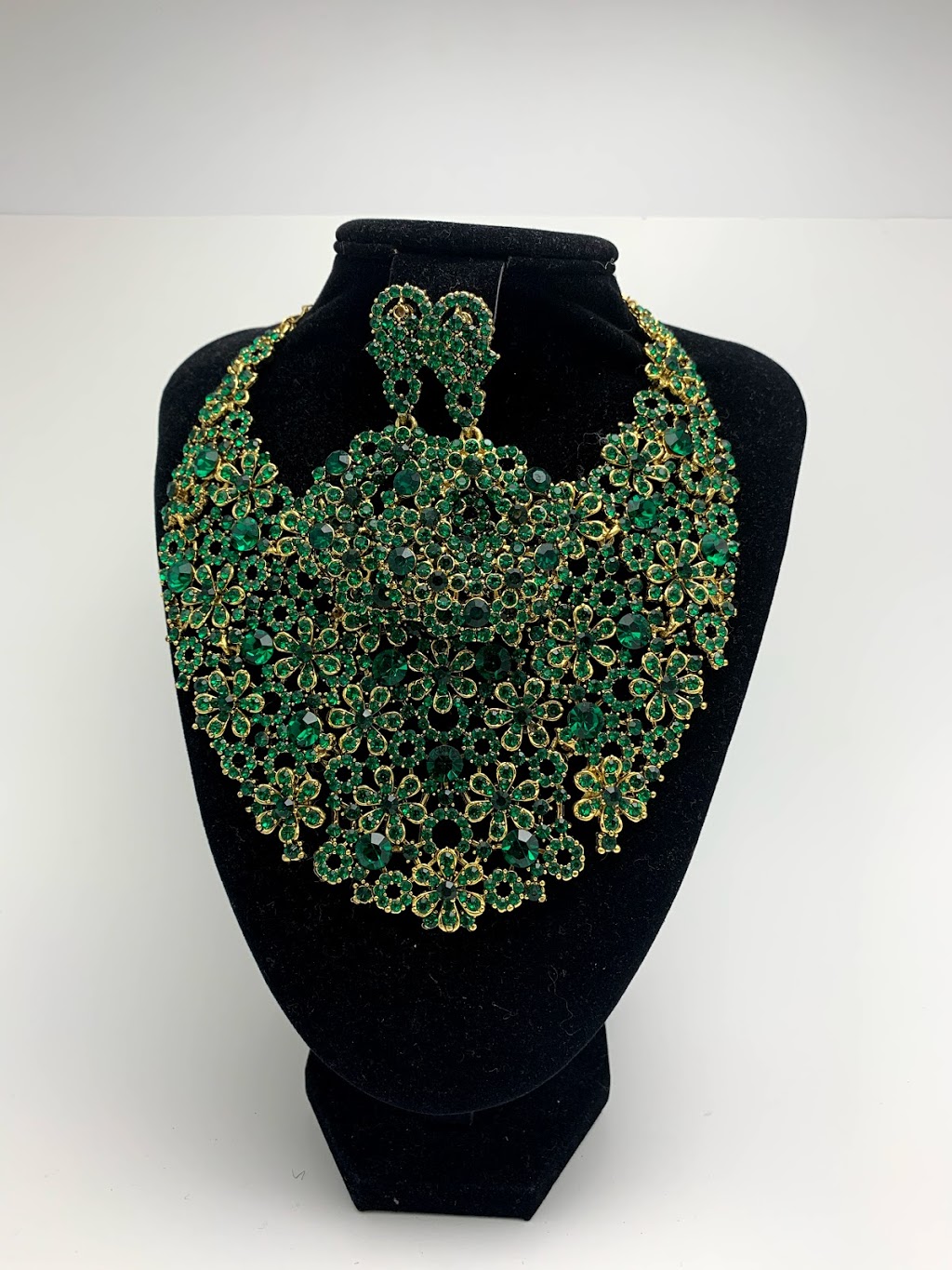 Ganga Textiles & Fashions | 3351 Markham Rd #122, Scarborough, ON M1X 0A6, Canada | Phone: (416) 907-9712