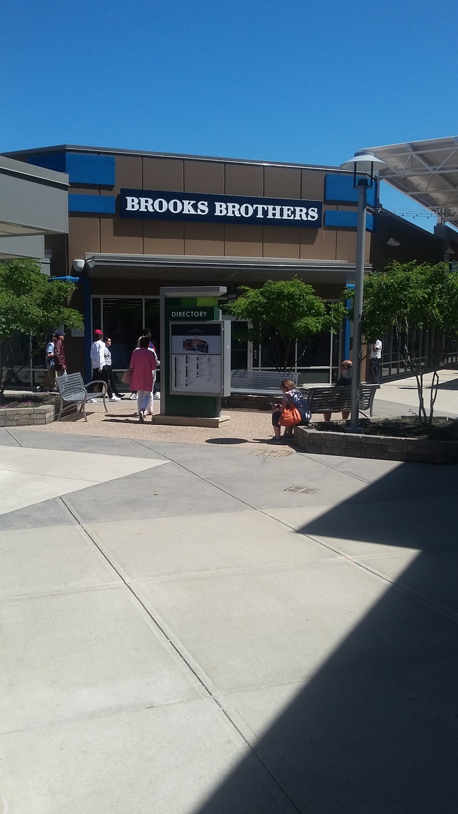 Brooks Brothers Factory Outlet | 13850 Steeles Ave W Space 712, Halton Hills, ON L7G 0J1, Canada | Phone: (905) 878-0303