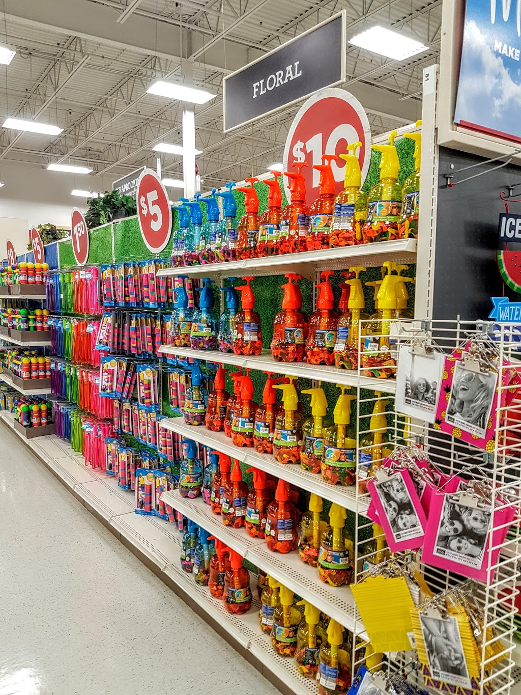 Michaels | 3105 Argentia Rd, Mississauga, ON L5N 8E1, Canada | Phone: (905) 785-2855