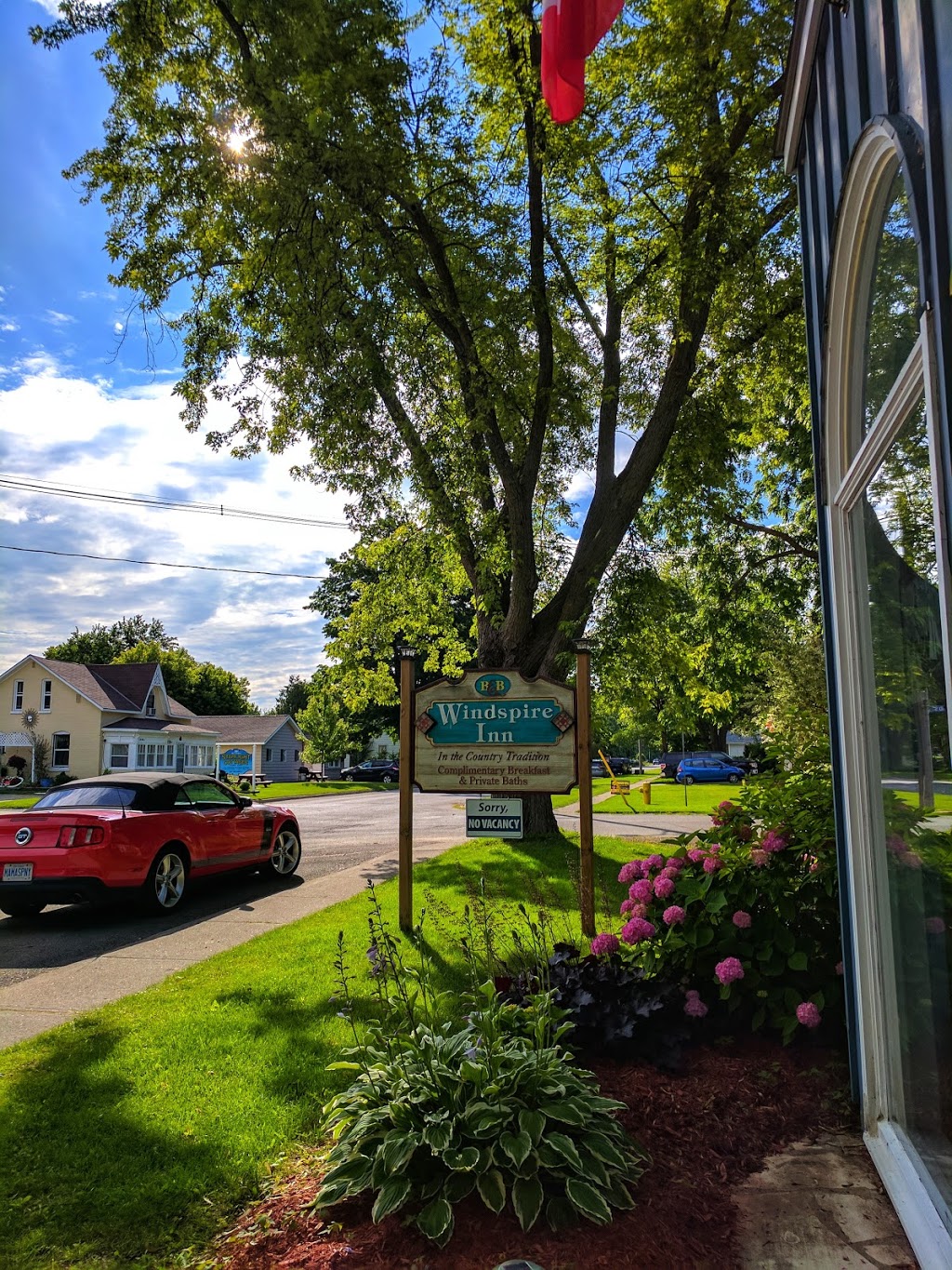Windspire Inn | 276 Mill St, Port Elgin, ON N0H 2C0, Canada | Phone: (519) 389-3898