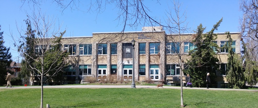 Trinity Community Recreation Centre | 155 Crawford St, Toronto, ON M6J 1G3, Canada | Phone: (416) 392-0743