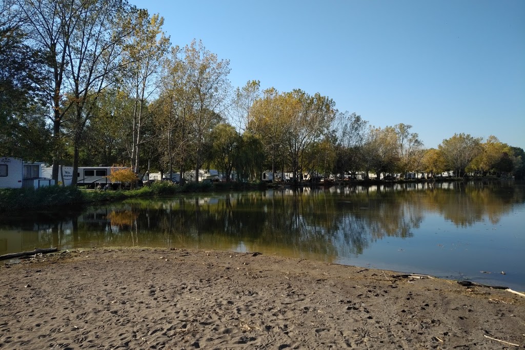 Holiday Harbour Resort | 20951 Pier Rd, Wheatley, ON N0P 2P0, Canada | Phone: (519) 825-7396