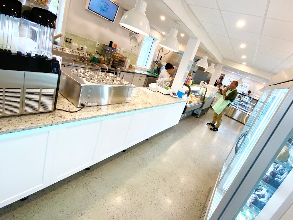Crémerie les délices dAlice | 334 Rue Victoria, Thurso, QC J0X 3B0, Canada | Phone: (819) 985-2658