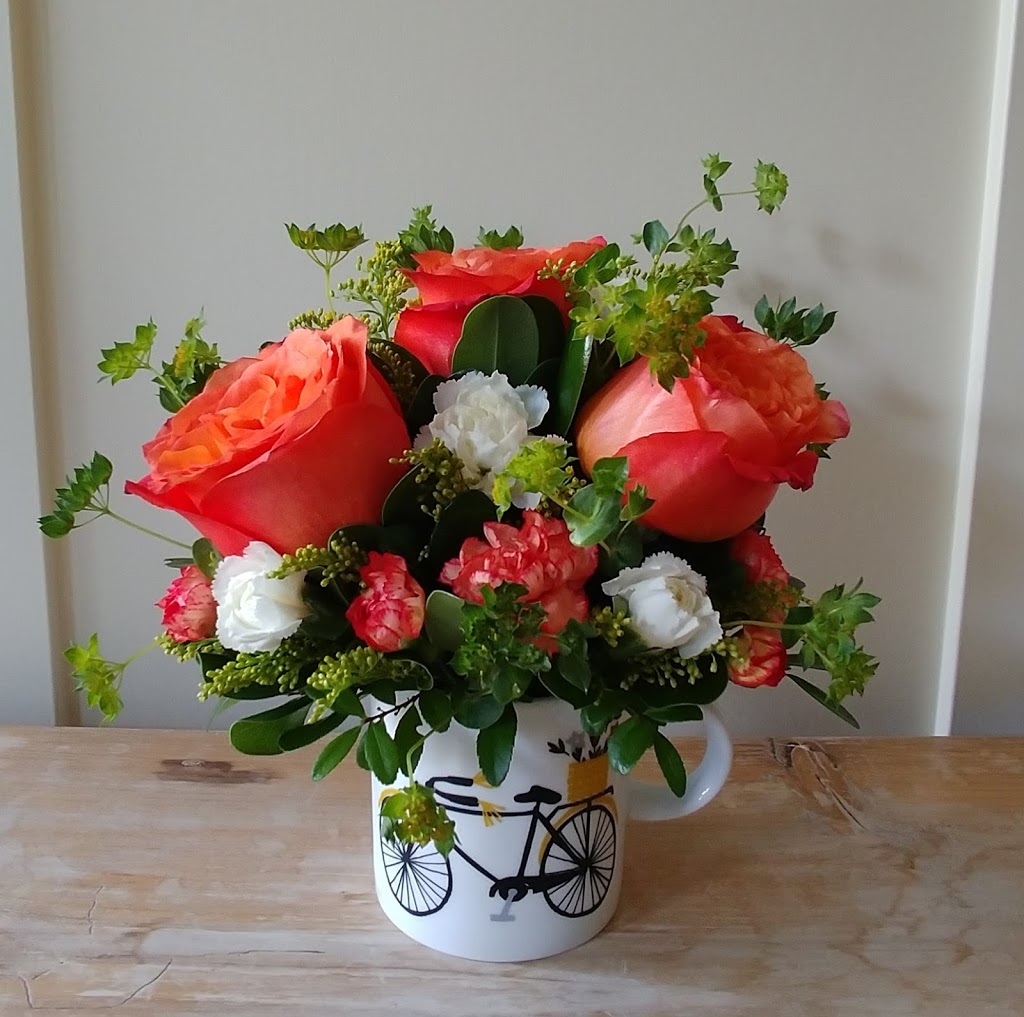 De Bloemist Floral Design | 2069 Horizon Dr, West Kelowna, BC V1Z 3N4, Canada | Phone: (250) 300-6284