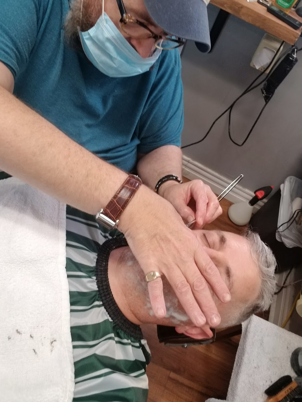 Peggys Barber Shop | 3 Broad St, Sussex, NB E4E 5S2, Canada | Phone: (506) 512-1601