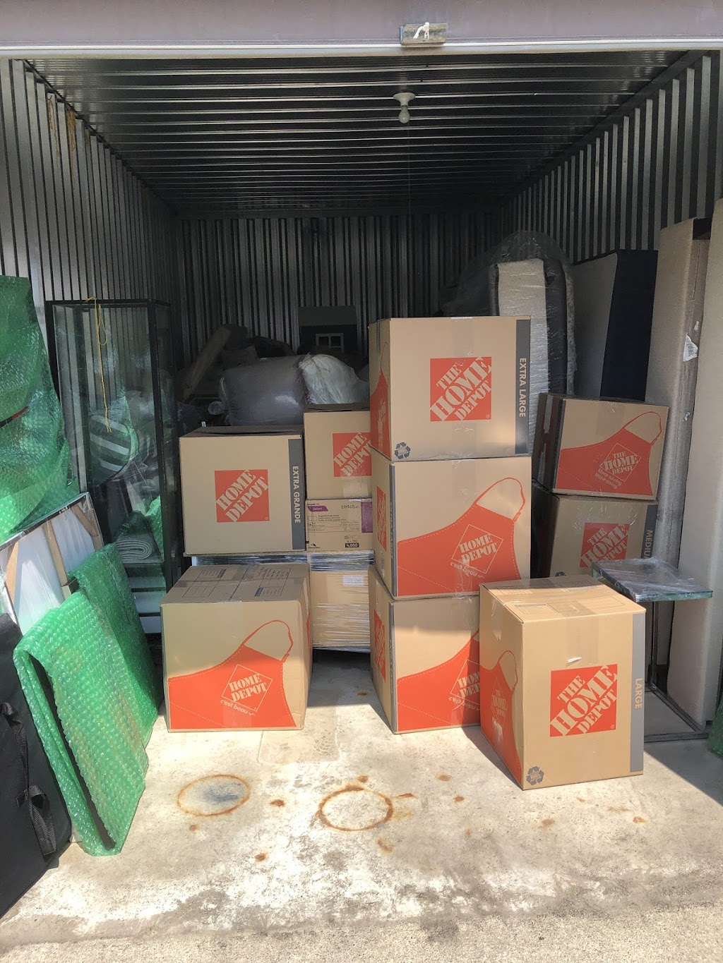Easy 2 Go Movers Inc. | 106 Cinrickbar Dr, Etobicoke, ON M9W 6W7, Canada | Phone: (647) 202-8587
