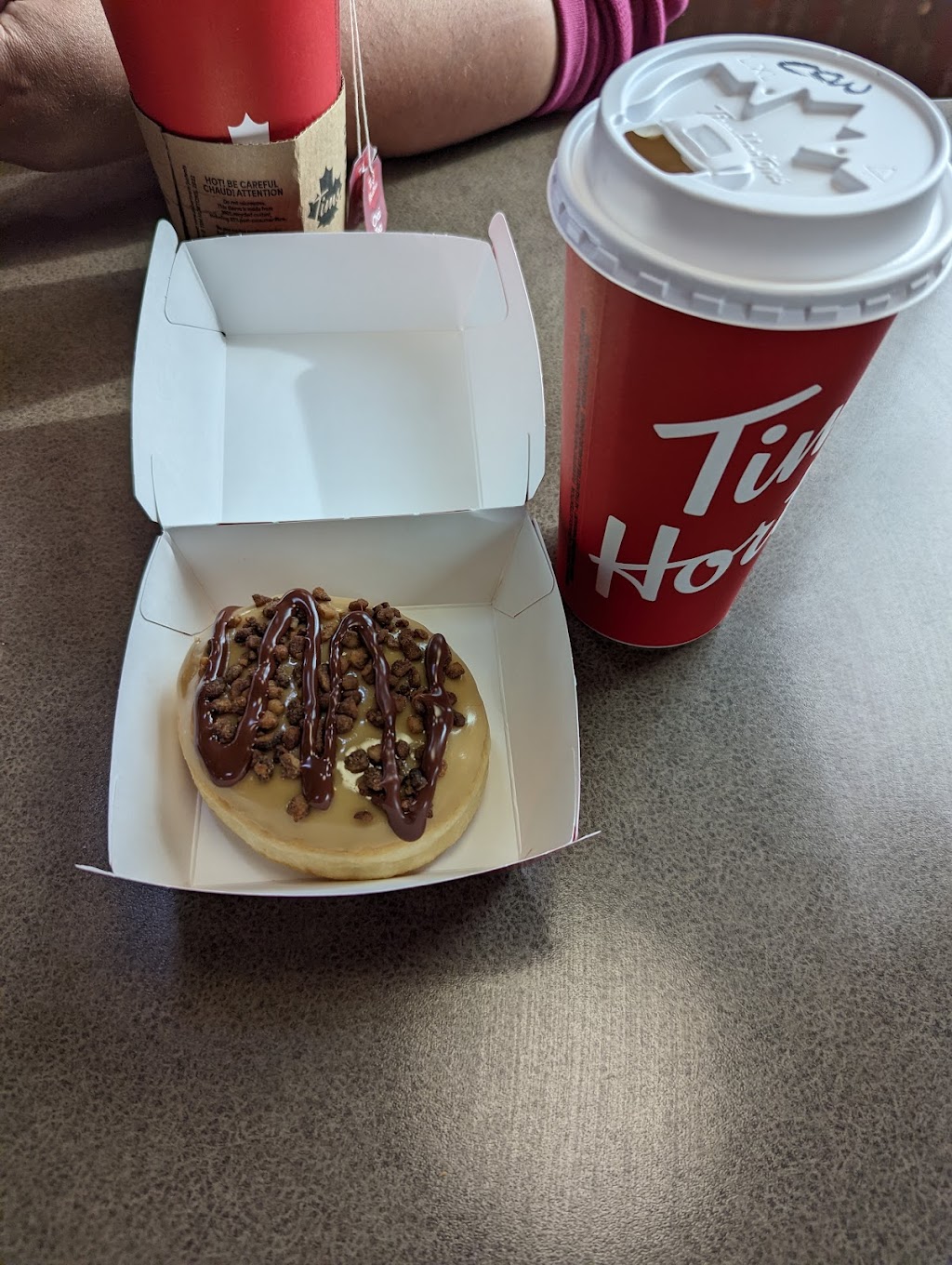 Tim Hortons | 442 Scenic Dr S, Lethbridge, AB T1J 4S3, Canada | Phone: (403) 320-9961